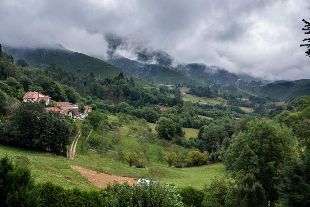 Penzion Casas Rurales La Tahona De Besnes Alles Exteriér fotografie